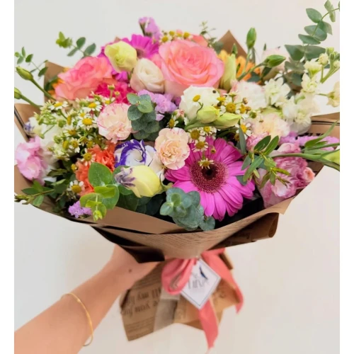 Gül Lisyantus Gerbera Buketi